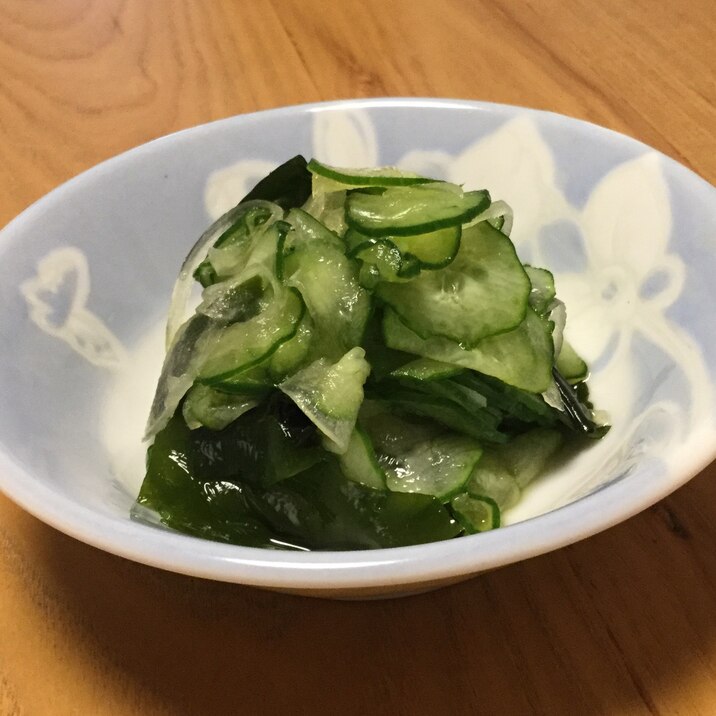 簡単！きゅうりとわかめの酢の物